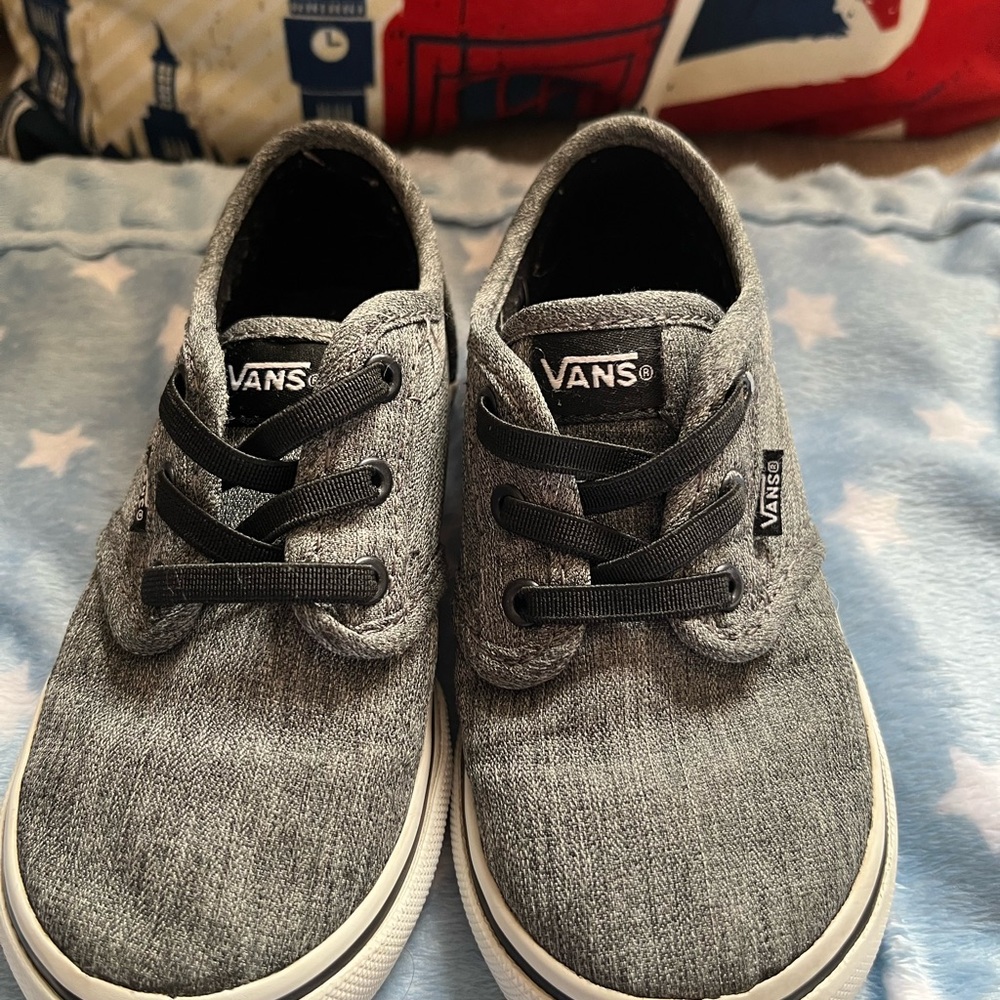 Hey Dudes toddler size 9 grey